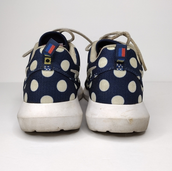 Nike NYC USA Polka Dot Sneakers - Picture 6 of 11